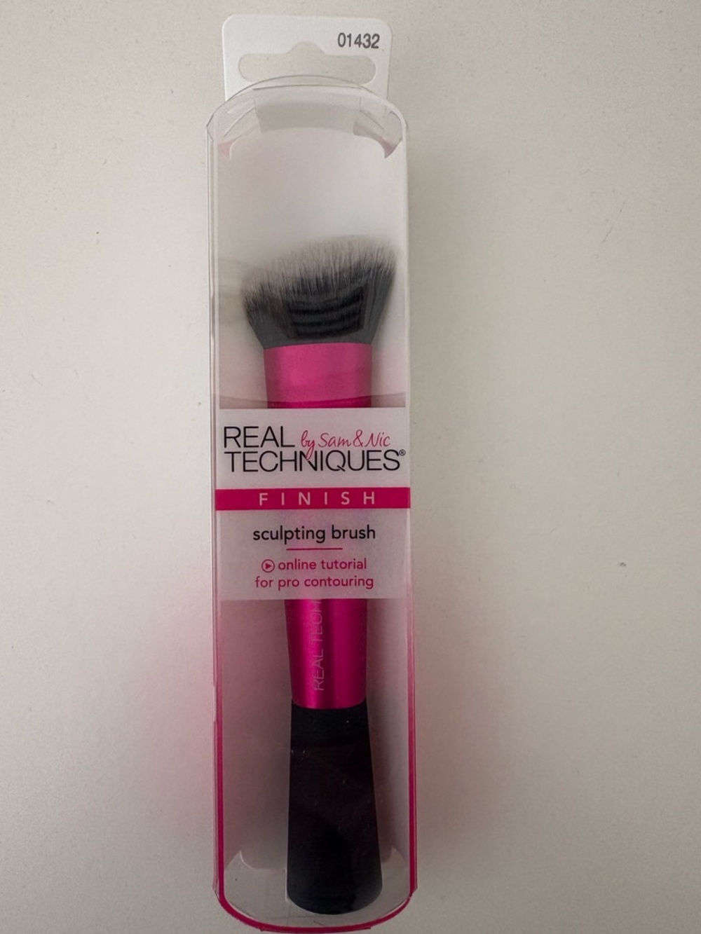 Real Techniques Sculpting Brush - Pink and Black